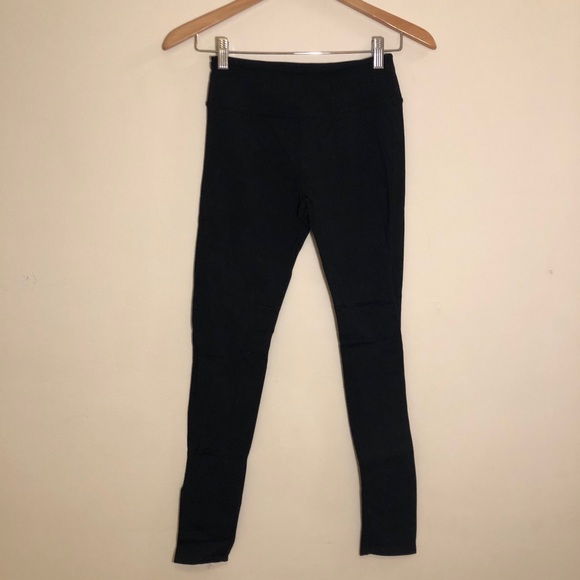 SOLOW Leggings in Black - Picture 2 of 5